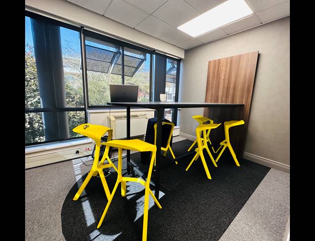 574M² OFFICE TO LET IN WOODMEAD